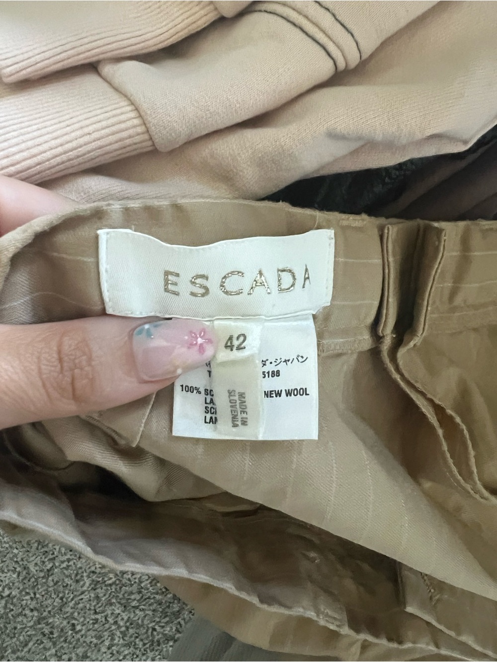 Vintage Escada Margaretha Ley Camel Pinstripe Wide Leg Wool Pants EU 42 - Picture 4 of 7
